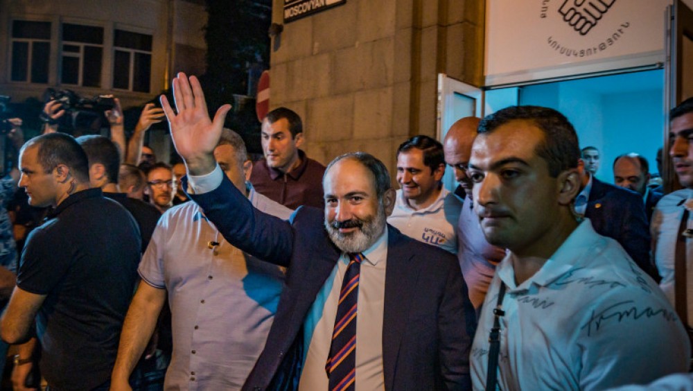 Partidul premierului armean Nikol Pashinyan a câștigat alegerile parlamentare anticipate. Principalul său rival acuză “fraude”